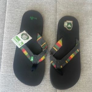 Sanuk flip flops 13